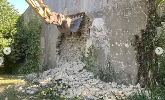 RECONSTRUCTION D'UNE FAÇADE SUITE À UN DÉGÂT MÉTÉOROLOGIQUE À SAINTES, Saintes, S.A.R.L PIAUD Rénovation