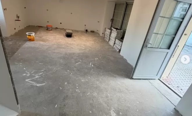 POSE D'UN CARRELAGE D'UNE MAISON EN CONSTRUCTION À ROCHEFORT, Saintes, S.A.R.L PIAUD Rénovation