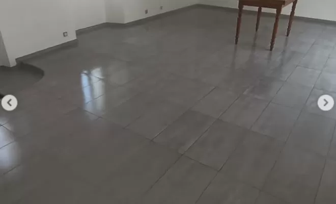 POSE D'UN CARRELAGE D'UNE MAISON EN CONSTRUCTION À ROCHEFORT, Saintes, S.A.R.L PIAUD Rénovation